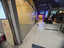 East Village (D16), Retail #565833531